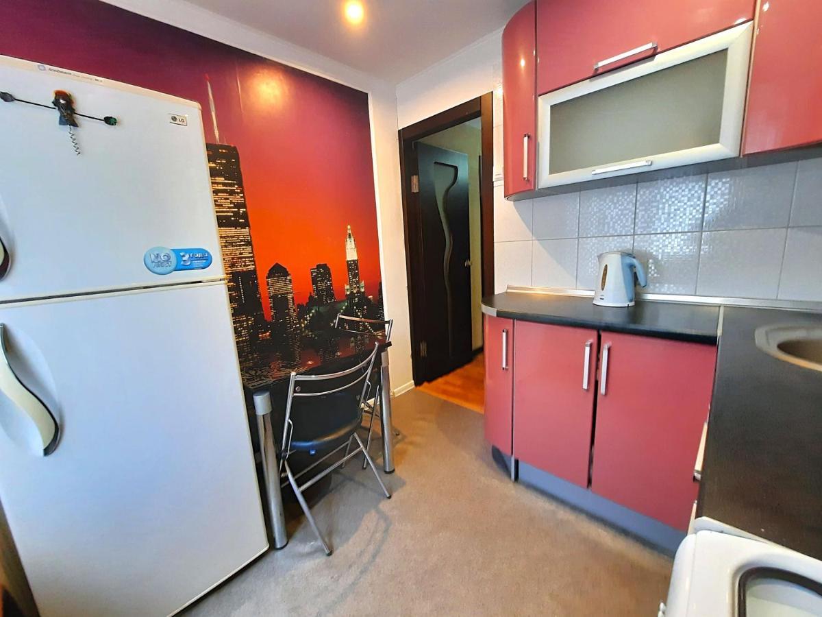 Один Каштан Мережа Alex Apartments Безконтактне Заселення 24-7 Poltava Eksteriør billede